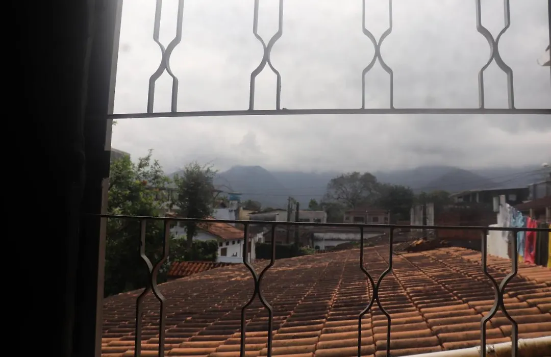 Casa dos Rocha em Ubatuba - Kitnet Preta-1